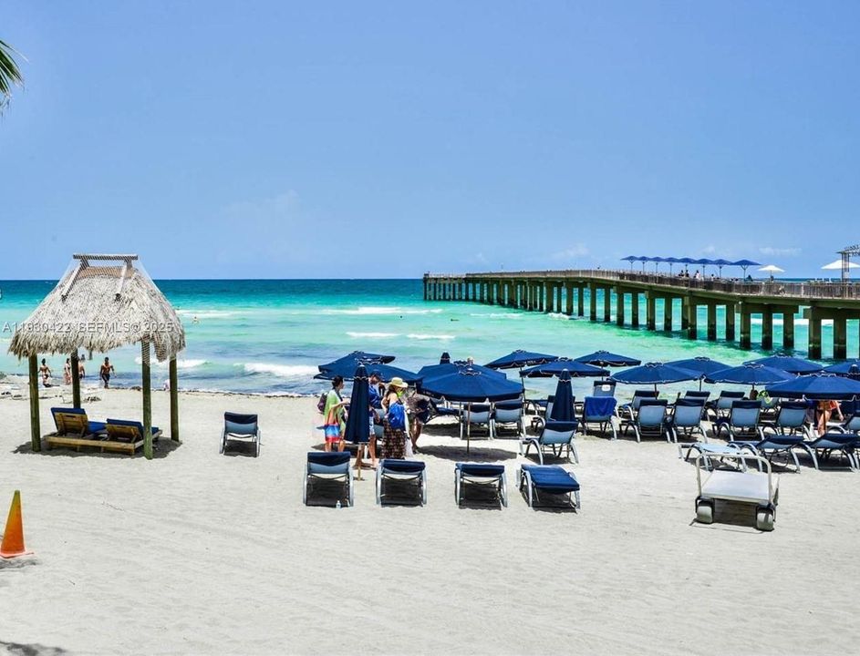 For Rent: $5,300 (2 beds, 2 baths, 1423 Square Feet)