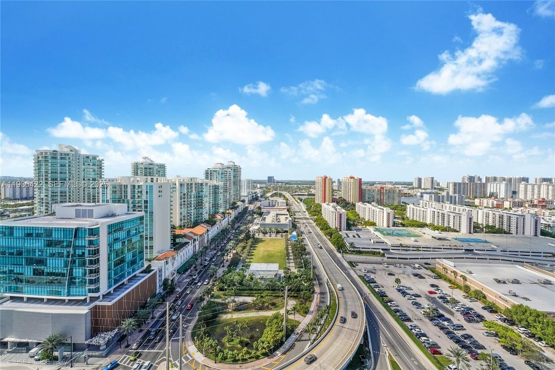 For Rent: $5,300 (2 beds, 2 baths, 1423 Square Feet)