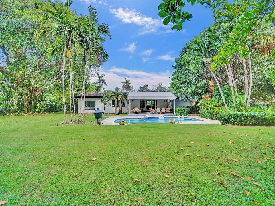 En Renta: $8,500 (3 camas, 2 baños, 1808 Pies cuadrados)