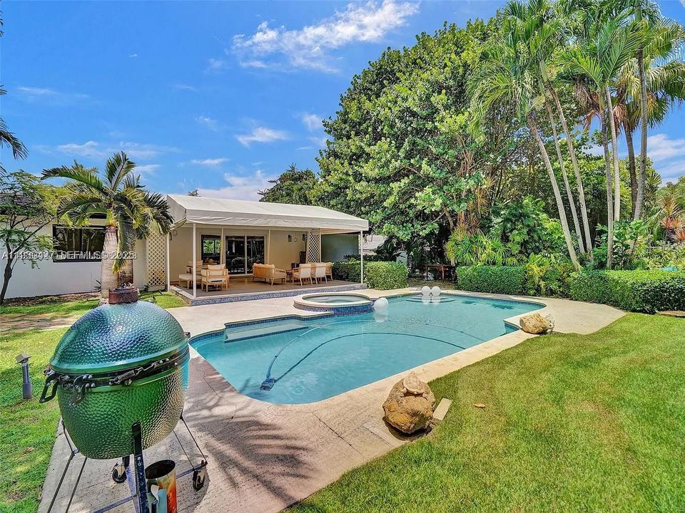 En Renta: $8,500 (3 camas, 2 baños, 1808 Pies cuadrados)