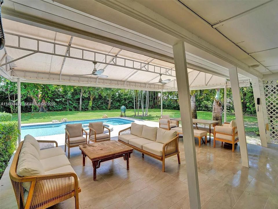 En Renta: $8,500 (3 camas, 2 baños, 1808 Pies cuadrados)