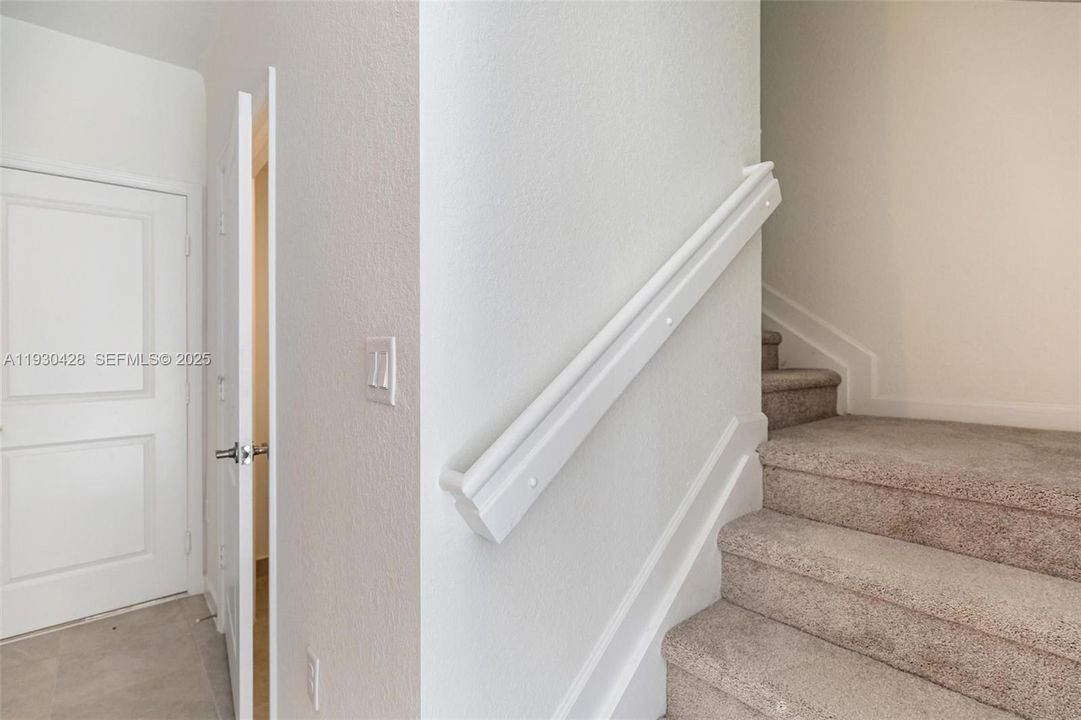 For Rent: $2,700 (3 beds, 2 baths, 1796 Square Feet)