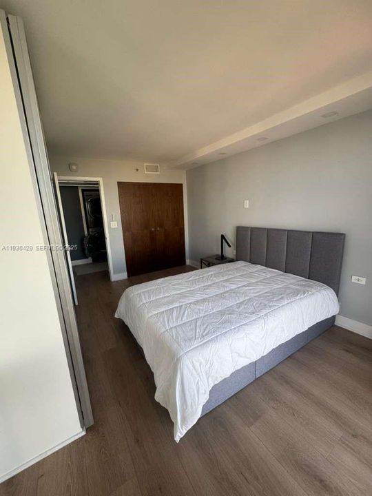 For Sale: $549,000 (2 beds, 2 baths, 1469 Square Feet)