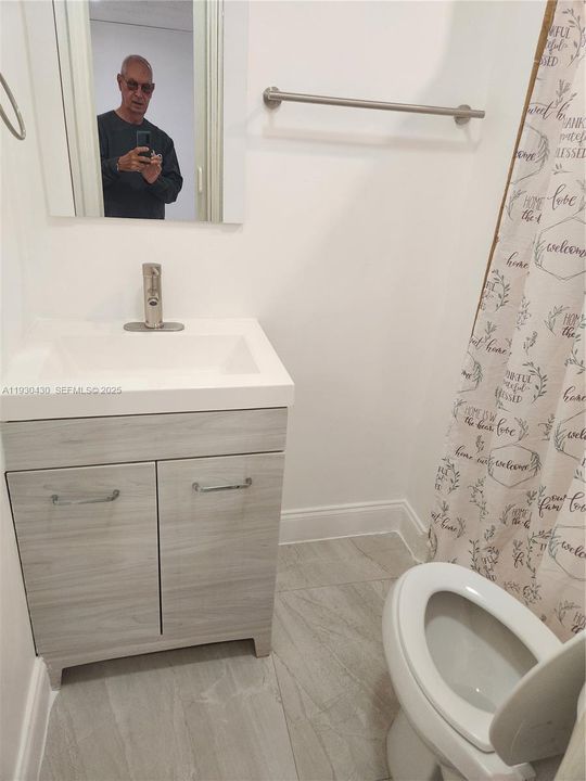 For Rent: $1,500 (1 beds, 1 baths, 1925 Square Feet)