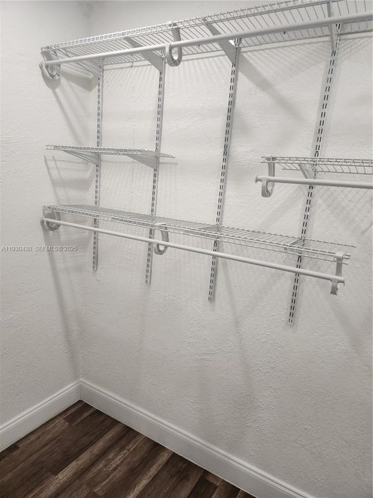 For Rent: $1,500 (1 beds, 1 baths, 1925 Square Feet)