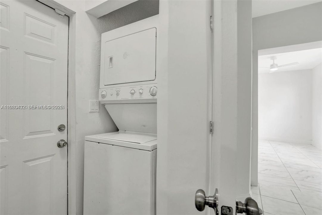 出租: $2,990 (3 贝兹, 2 浴室, 1399 平方英尺)