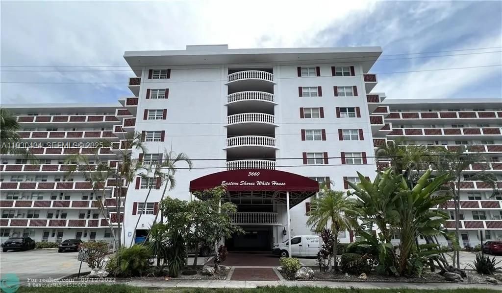 For Sale: $199,500 (1 beds, 1 baths, 865 Square Feet)