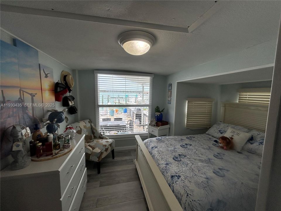 На продажу: $1,499,000 (2 спален, 2 ванн, 888 Квадратных фут)