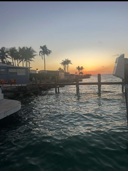 На продажу: $1,499,000 (2 спален, 2 ванн, 888 Квадратных фут)