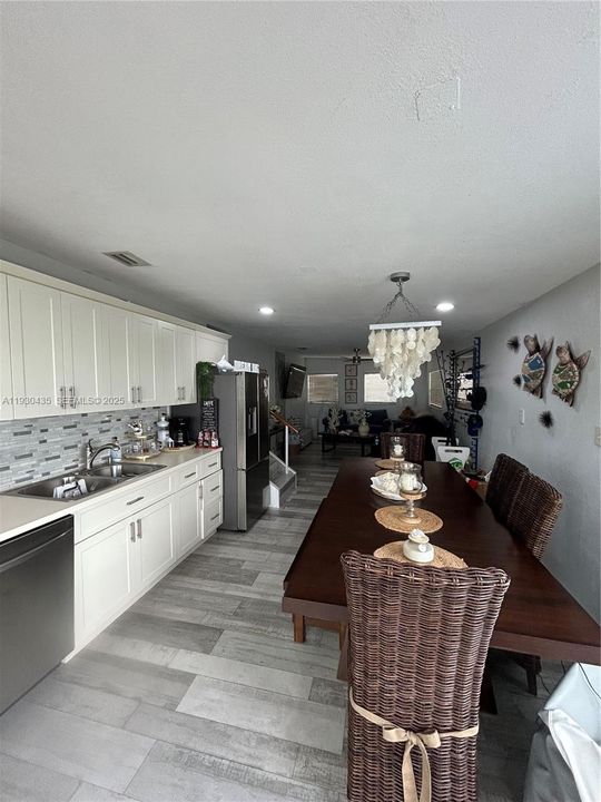 На продажу: $1,499,000 (2 спален, 2 ванн, 888 Квадратных фут)