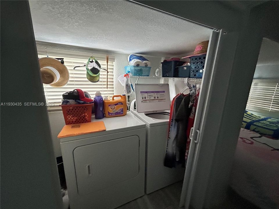 На продажу: $1,499,000 (2 спален, 2 ванн, 888 Квадратных фут)