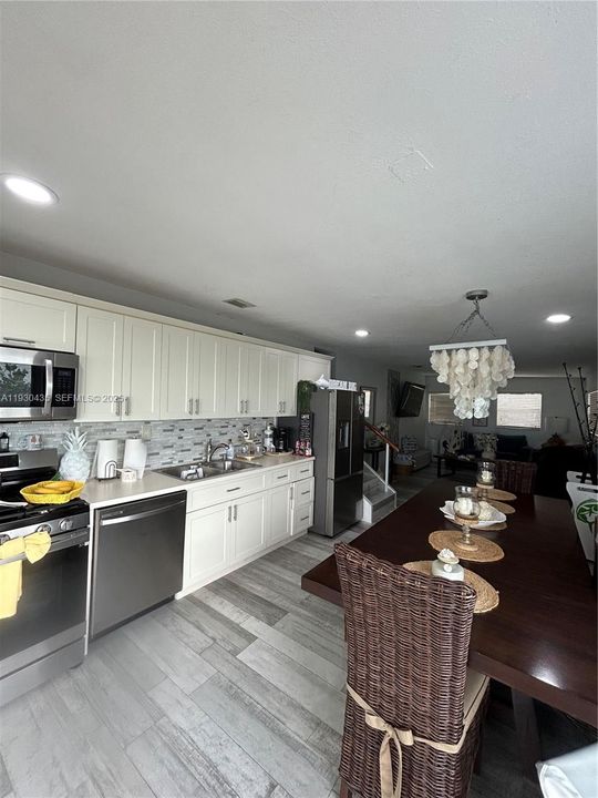 На продажу: $1,499,000 (2 спален, 2 ванн, 888 Квадратных фут)