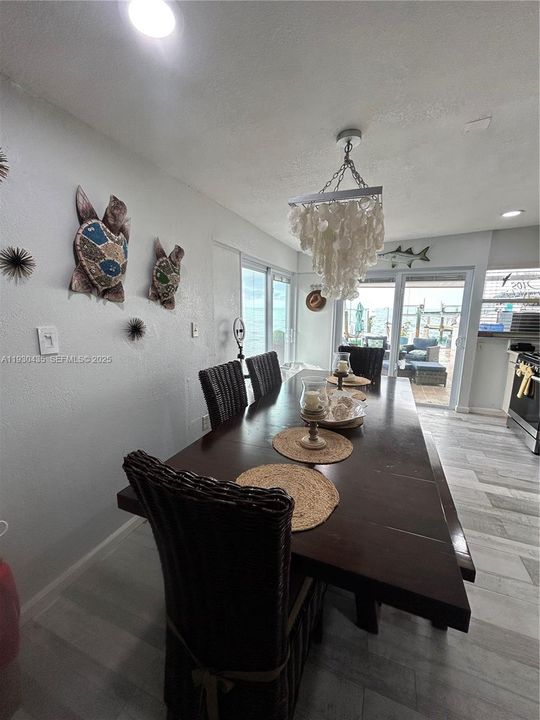 На продажу: $1,499,000 (2 спален, 2 ванн, 888 Квадратных фут)