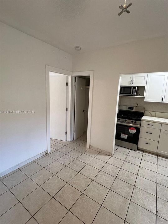 For Rent: $1,500 (1 beds, 1 baths, 500 Square Feet)