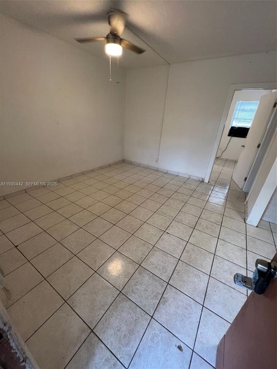 For Rent: $1,500 (1 beds, 1 baths, 500 Square Feet)