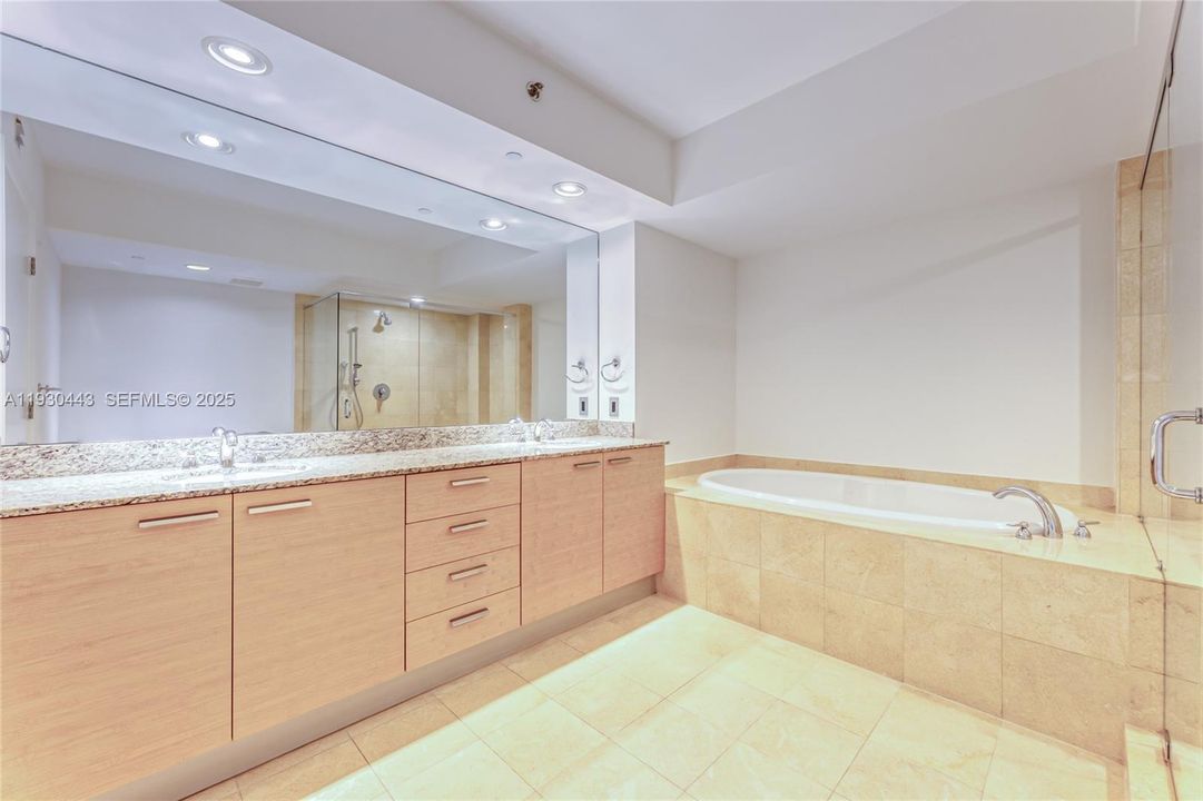 В аренду: $10,500 (3 спален, 3 ванн, 2165 Квадратных фут)