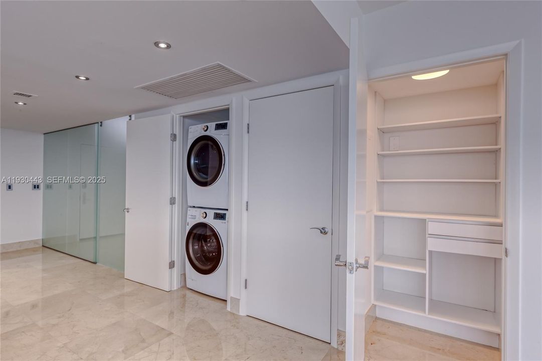 В аренду: $10,500 (3 спален, 3 ванн, 2165 Квадратных фут)