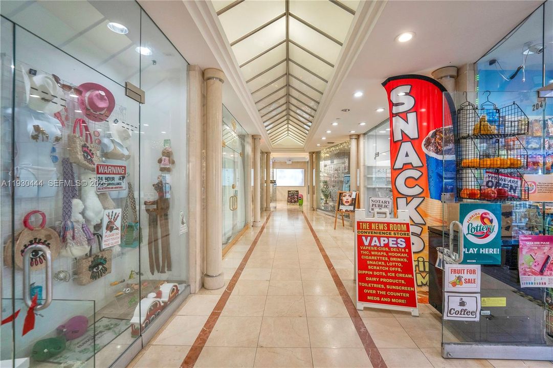 For Sale: $200,000 (0 beds, 1 baths, 360 Square Feet)