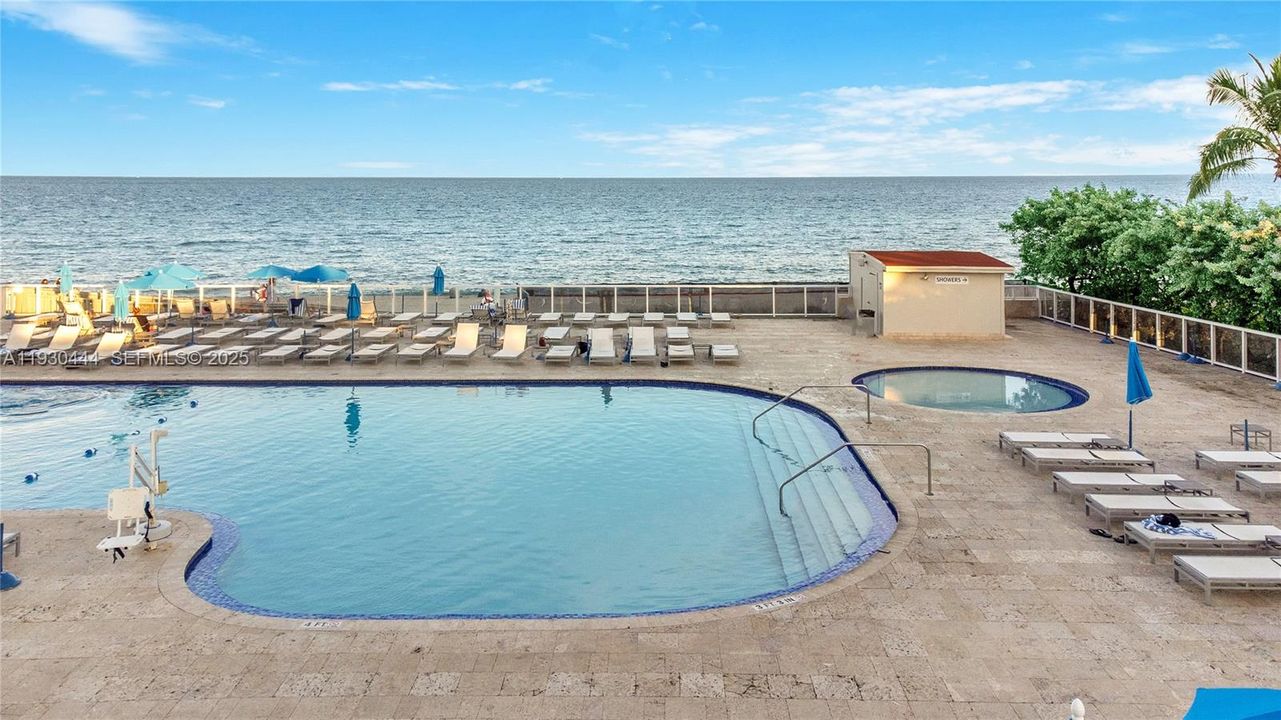 For Sale: $200,000 (0 beds, 1 baths, 360 Square Feet)