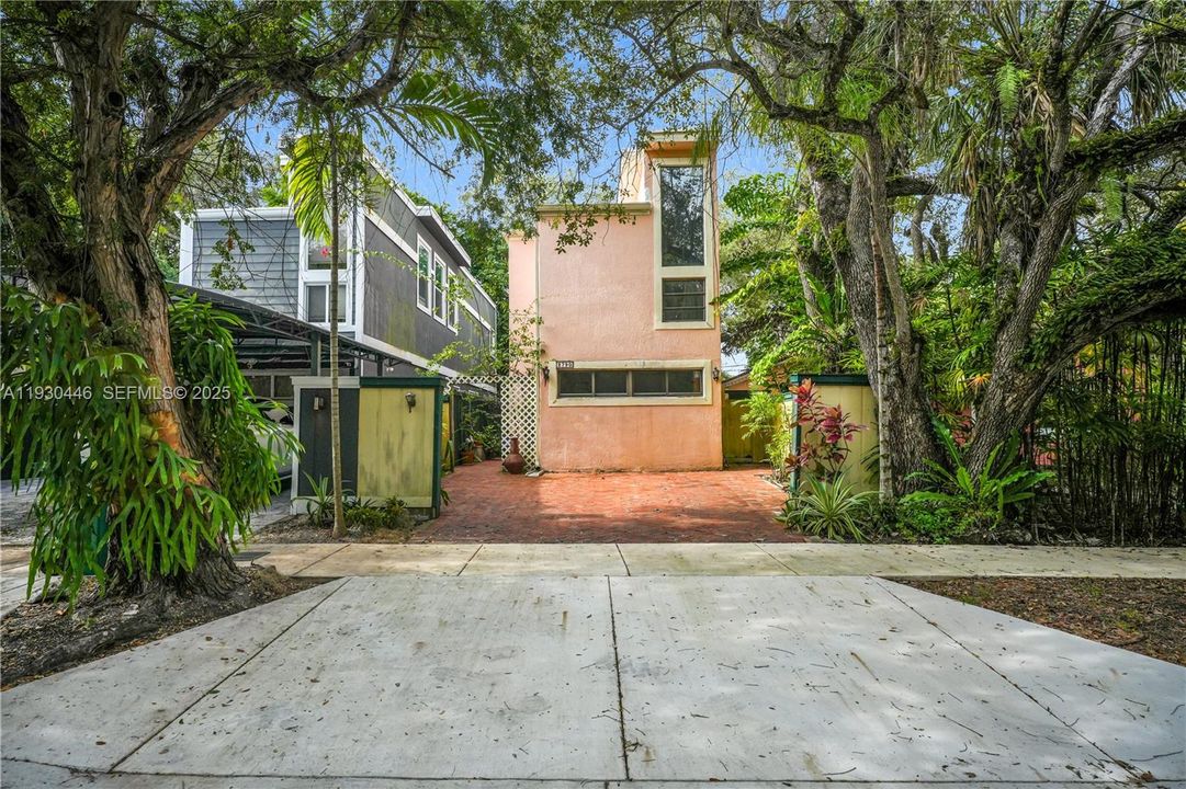 待售: $1,325,000 (3 贝兹, 3 浴室, 1575 平方英尺)