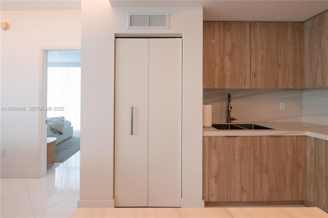 待售: $710,000 (2 贝兹, 2 浴室, 1432 平方英尺)