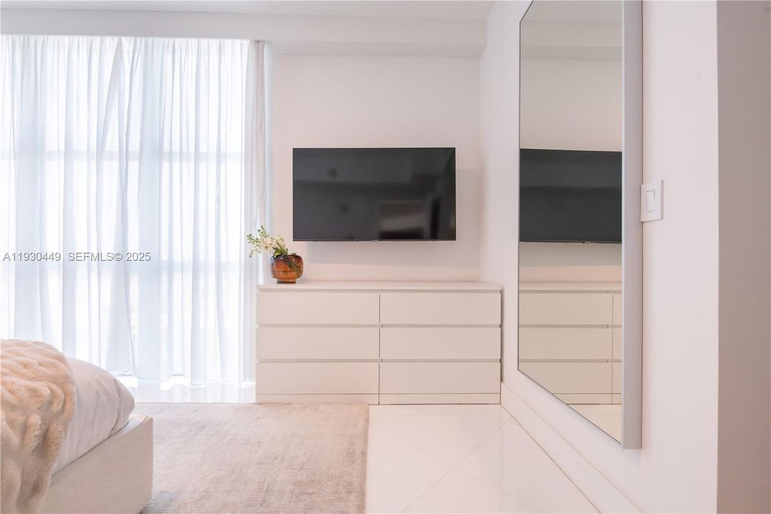 待售: $710,000 (2 贝兹, 2 浴室, 1432 平方英尺)