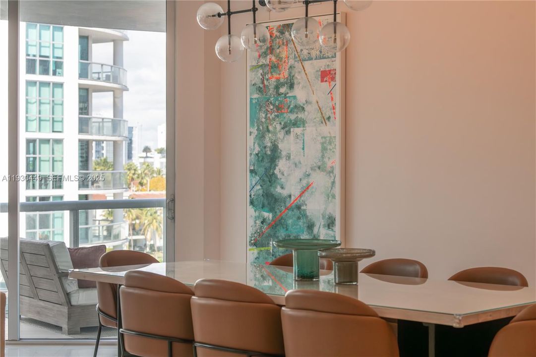 待售: $710,000 (2 贝兹, 2 浴室, 1432 平方英尺)