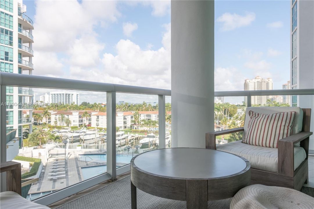 待售: $710,000 (2 贝兹, 2 浴室, 1432 平方英尺)