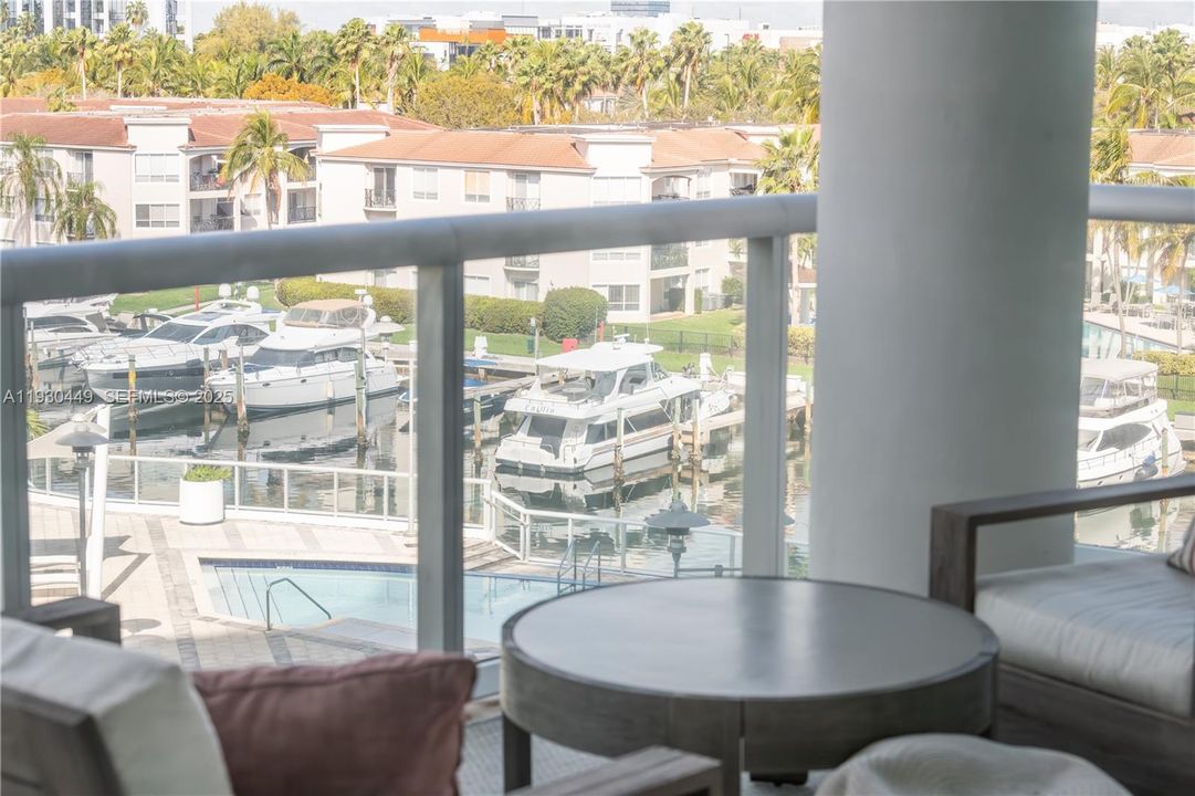 待售: $710,000 (2 贝兹, 2 浴室, 1432 平方英尺)