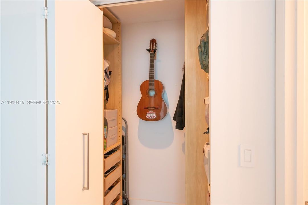 待售: $710,000 (2 贝兹, 2 浴室, 1432 平方英尺)