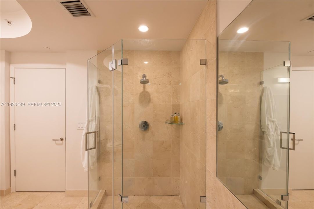 待售: $710,000 (2 贝兹, 2 浴室, 1432 平方英尺)