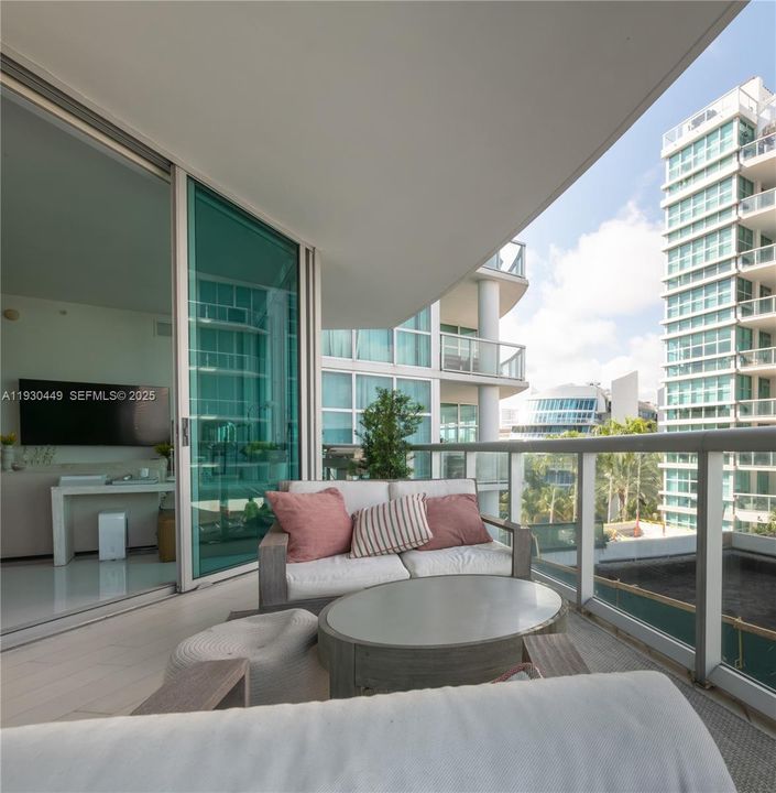 待售: $710,000 (2 贝兹, 2 浴室, 1432 平方英尺)