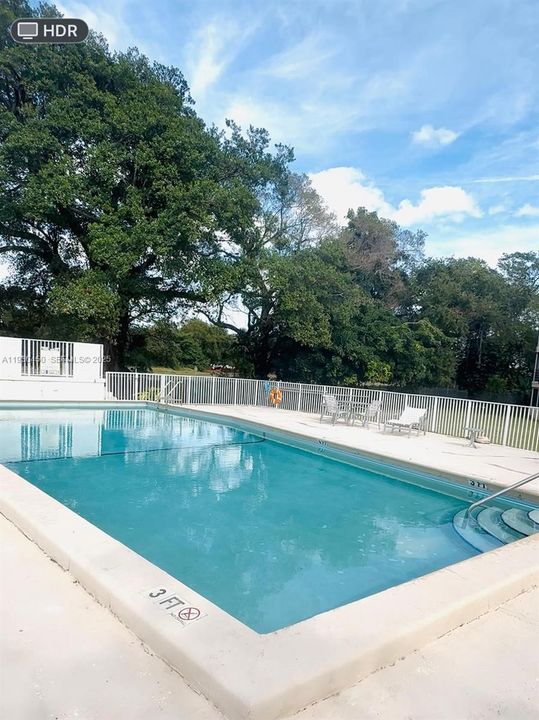 For Rent: $1,800 (1 beds, 1 baths, 898 Square Feet)