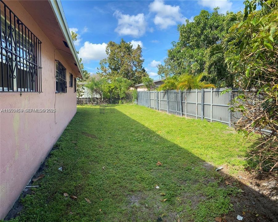 For Rent: $3,250 (3 beds, 2 baths, 1475 Square Feet)