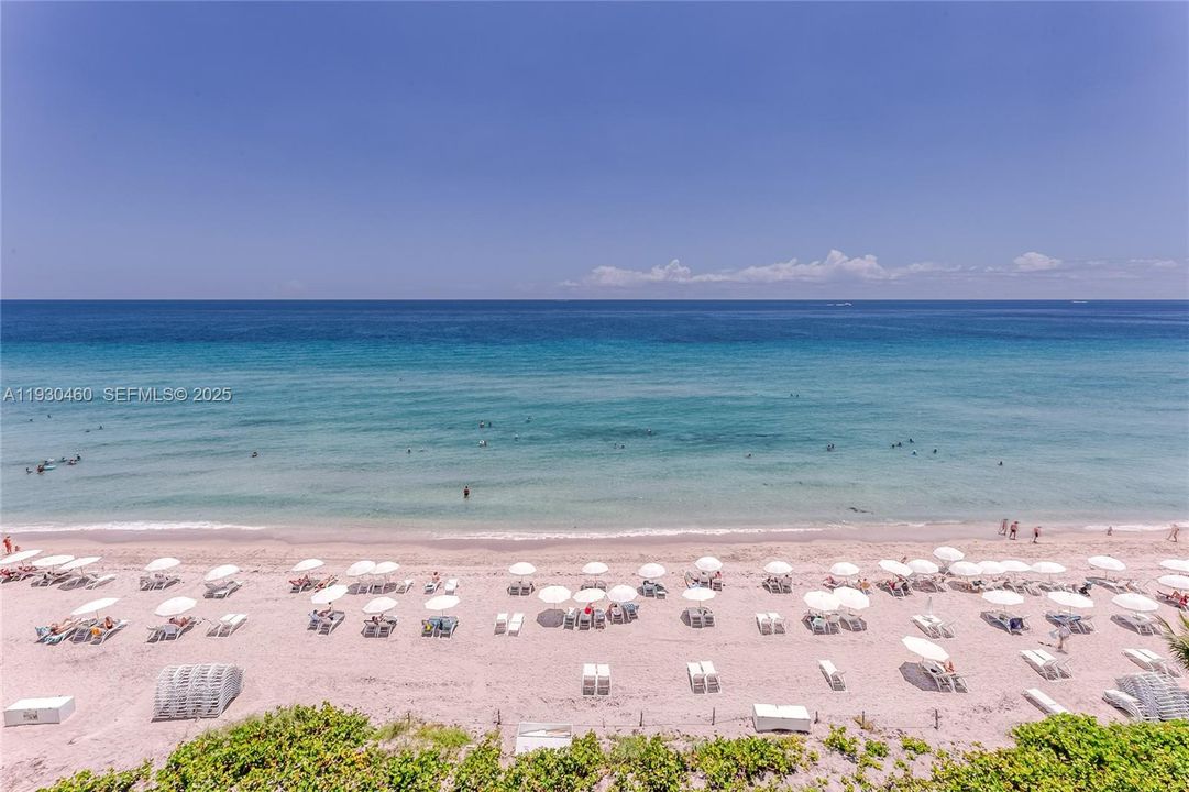 For Sale: $2,499,000 (3 beds, 3 baths, 2065 Square Feet)