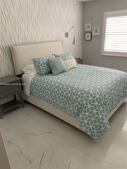 For Rent: $2,200 (1 beds, 1 baths, 690 Square Feet)