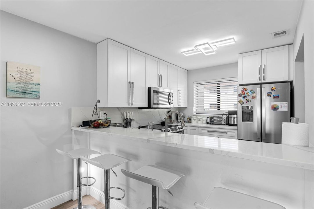 For Rent: $2,600 (2 beds, 2 baths, 1185 Square Feet)