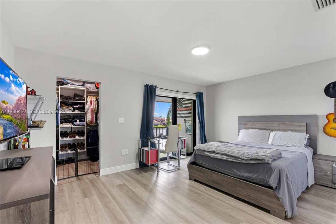 For Rent: $2,600 (2 beds, 2 baths, 1185 Square Feet)