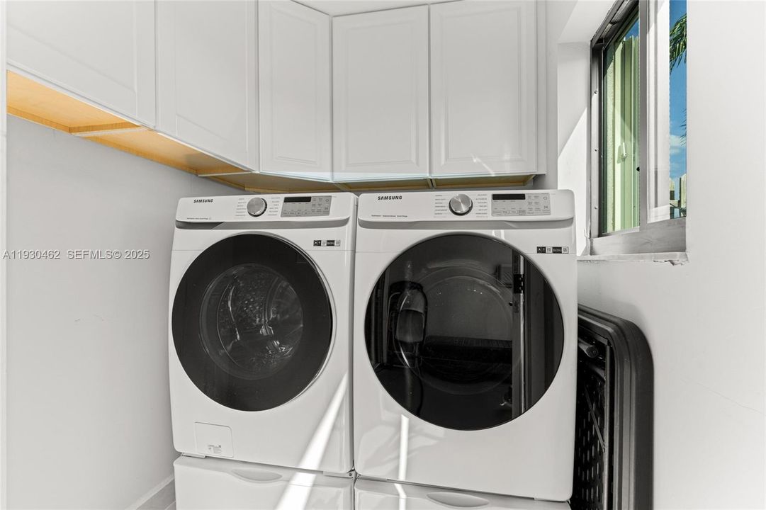 For Rent: $2,600 (2 beds, 2 baths, 1185 Square Feet)