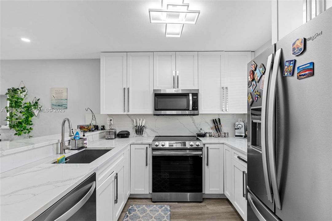 For Rent: $2,600 (2 beds, 2 baths, 1185 Square Feet)