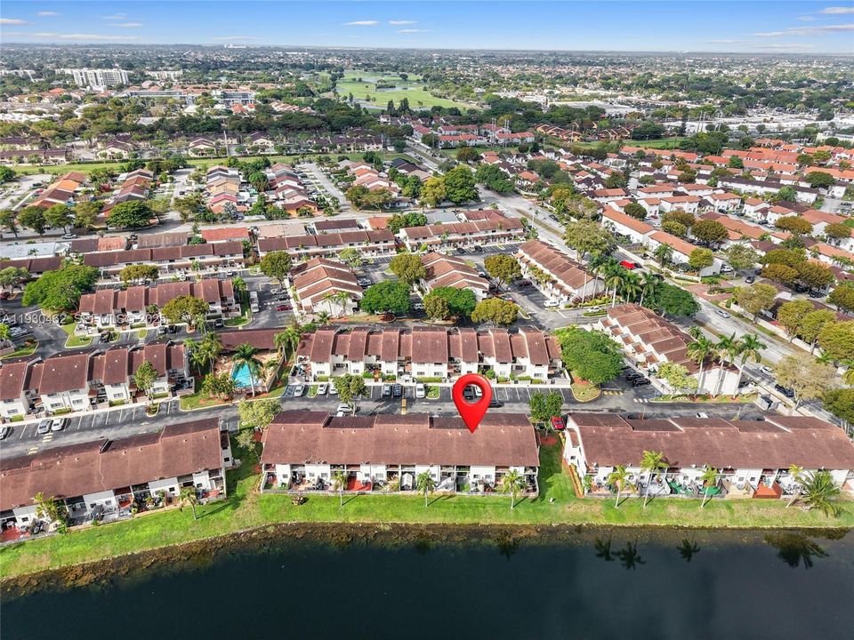 For Rent: $2,600 (2 beds, 2 baths, 1185 Square Feet)