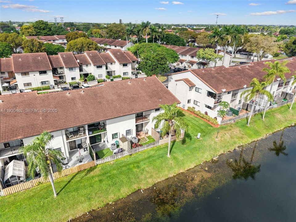 For Rent: $2,600 (2 beds, 2 baths, 1185 Square Feet)