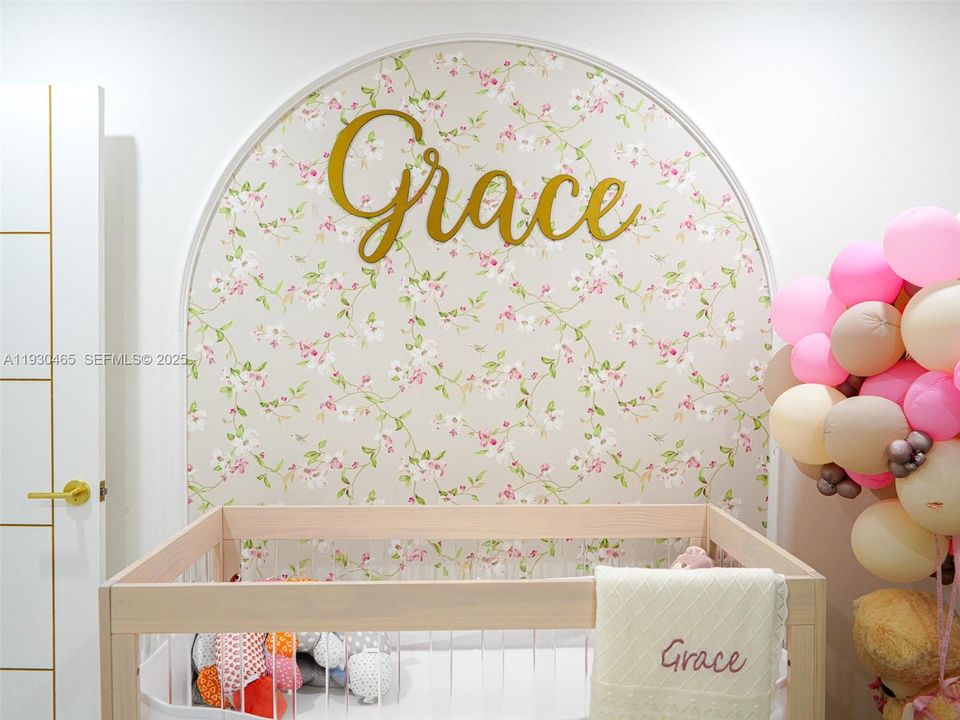 For Rent: $3,850 (3 beds, 2 baths, 1374 Square Feet)