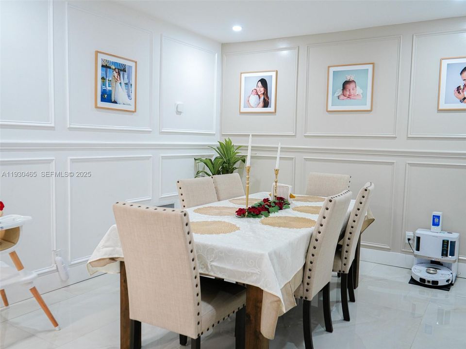 For Rent: $3,850 (3 beds, 2 baths, 1374 Square Feet)