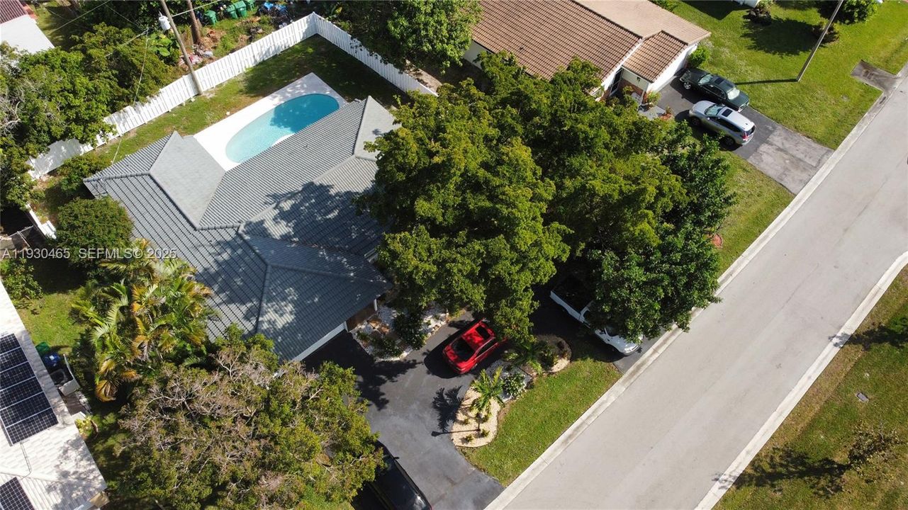 В аренду: $3,850 (3 спален, 2 ванн, 1374 Квадратных фут)