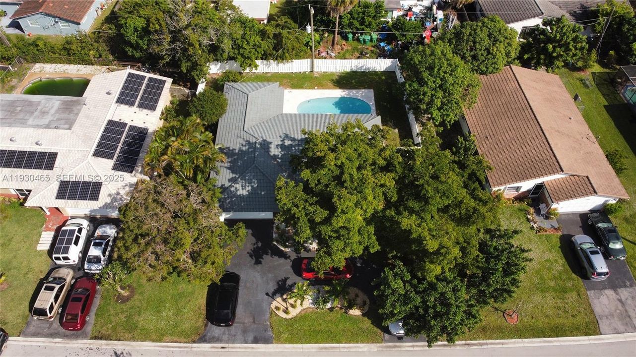 В аренду: $3,850 (3 спален, 2 ванн, 1374 Квадратных фут)