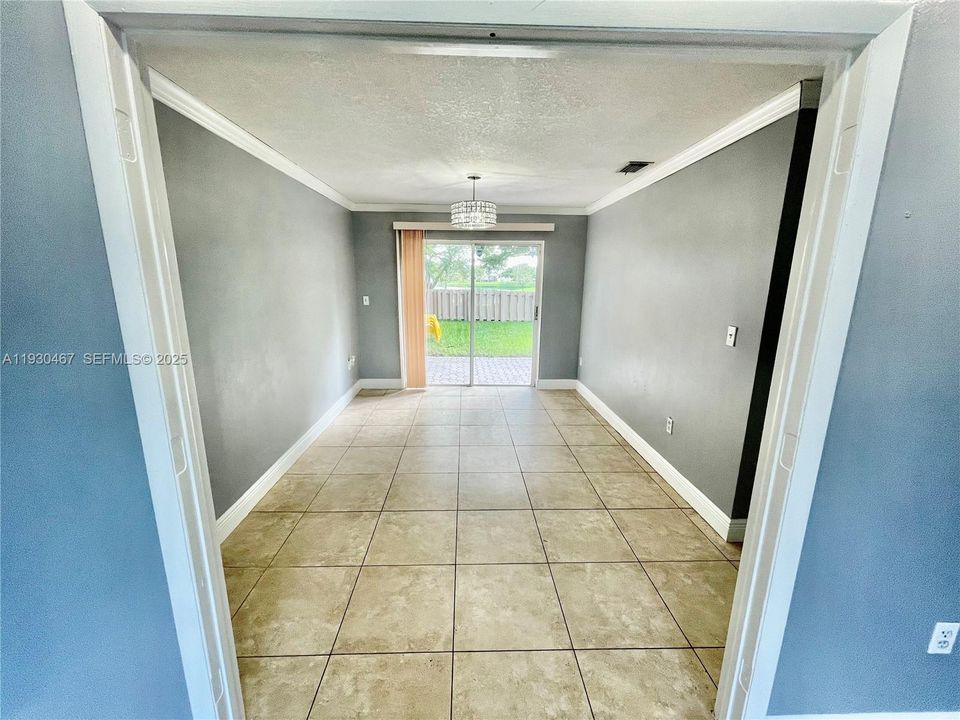 En Renta: $3,100 (3 camas, 2 baños, 1777 Pies cuadrados)