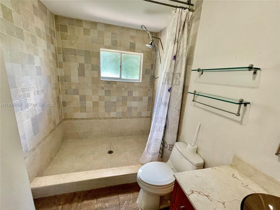 En Renta: $3,100 (3 camas, 2 baños, 1777 Pies cuadrados)