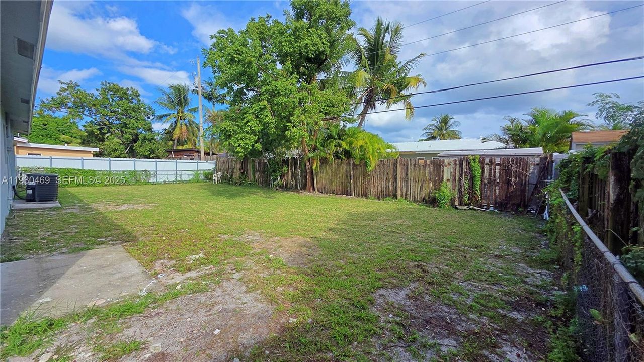 На продажу: $459,000 (4 спален, 2 ванн, 1512 Квадратных фут)