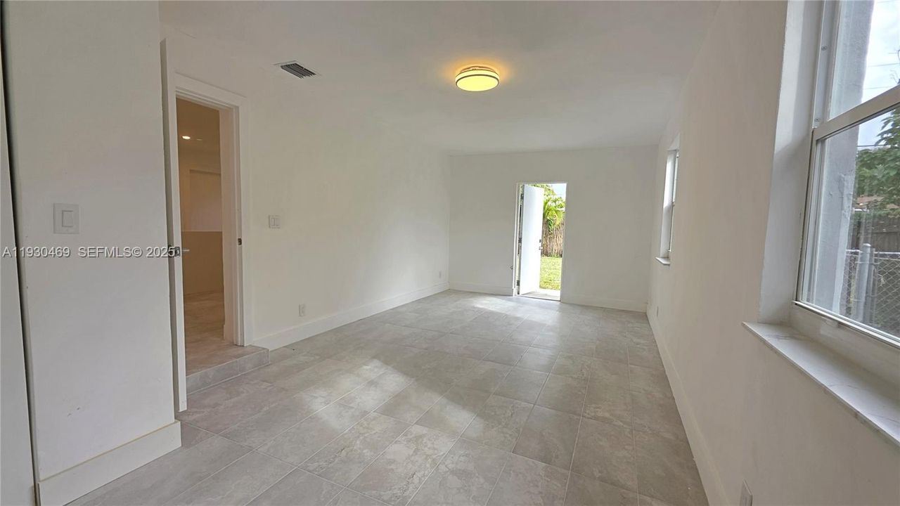 На продажу: $459,000 (4 спален, 2 ванн, 1512 Квадратных фут)